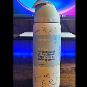 Owala free sip 32oz Cinnamon Roll print